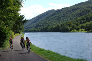 Du vélo aux bords de la Meuse